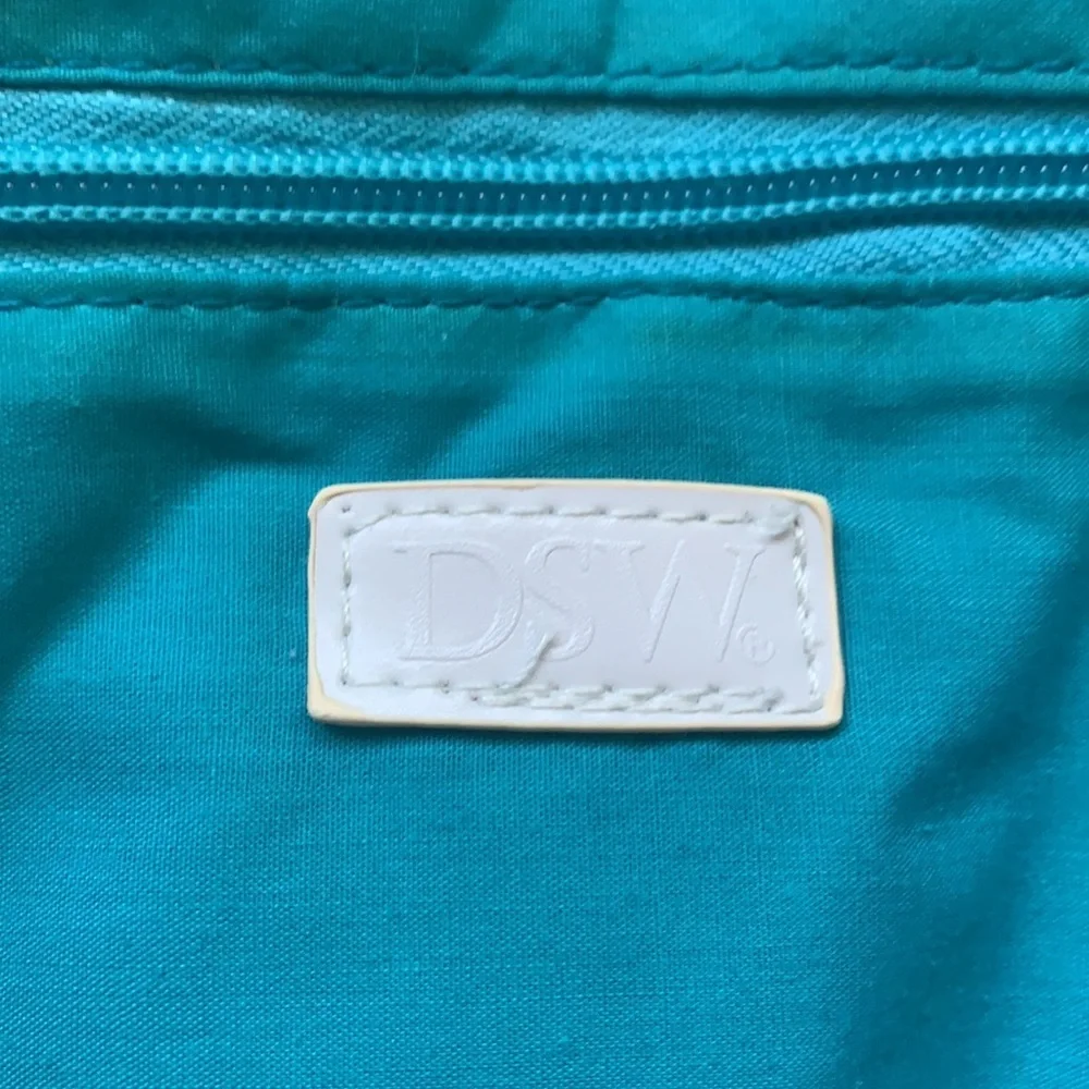 DSW Tote - Picture 3 of 5